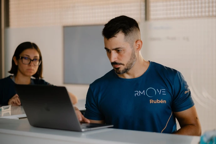Atención y contacto con el equipo de Rmove